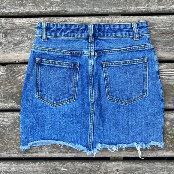 Frayed Denim Mini Skirt - Picture 3 of 4